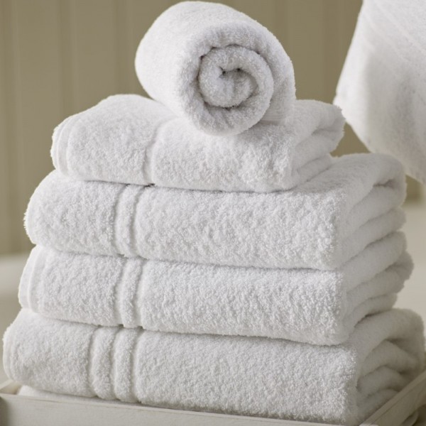 Bath towels, face towels, hand towels, guest towels in terry 100% cotton. Production under consultation. Illustrative photo.