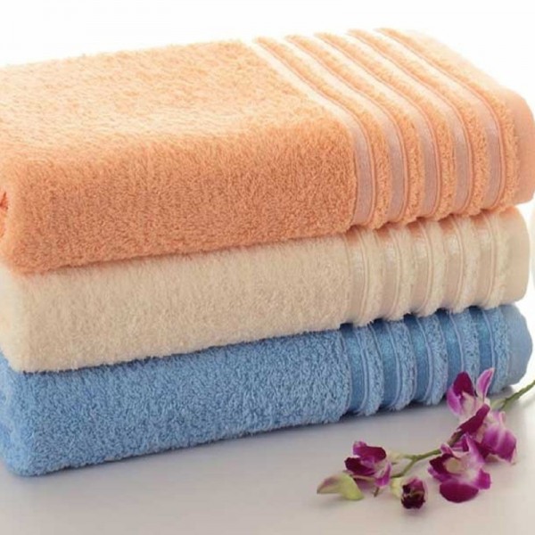 Bath towels with jacquard border in terry 100% cotton