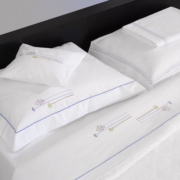 Flat sheet – Embroidered, pillow cases – embroidered, pillow cases and flat sheet with triple satin stitching.
